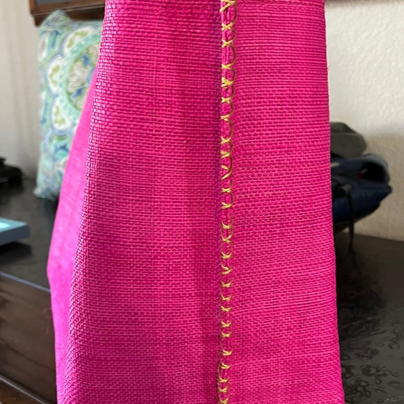 Lilly Pulitzer NWOT Handbag/ Tote Pink and Beautiful - Picture 5 of 8